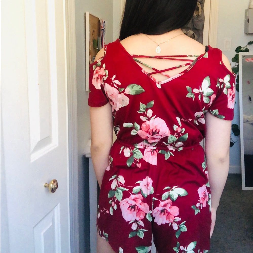 Short romper - Picture 3 of 3